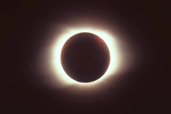 Полное солнечное затмение (Total Solar Eclipse)