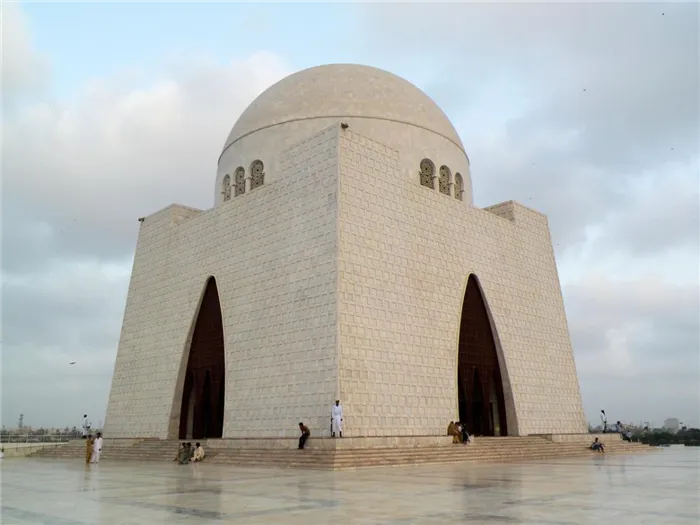 Мазар э Куэйд, усыпальница- мавзолей основателя Пакистана Мухаммада Али-Джинны, Карачи, Пакистан