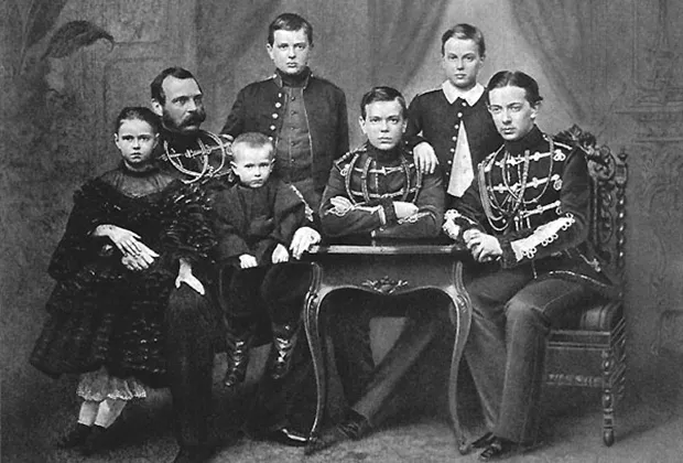 Александр II с детьми
