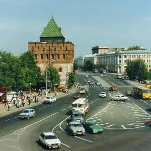 Нижний Новгород, площадь Минина и Пожарского, вид на Дмитриевскую башню кремля