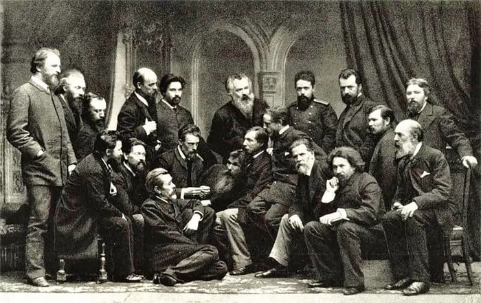 Группа членов Товарищества передвижных художественных выставок (1886 год) (https://ru.wikipedia.org/wiki/Товарищество_передвижных_художественных_выставок#/media/Файл:Peredvizhniki.jpg)