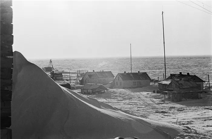 Полярная станция на берегу бухты Роджерс на острове Врангеля, 1966 год 